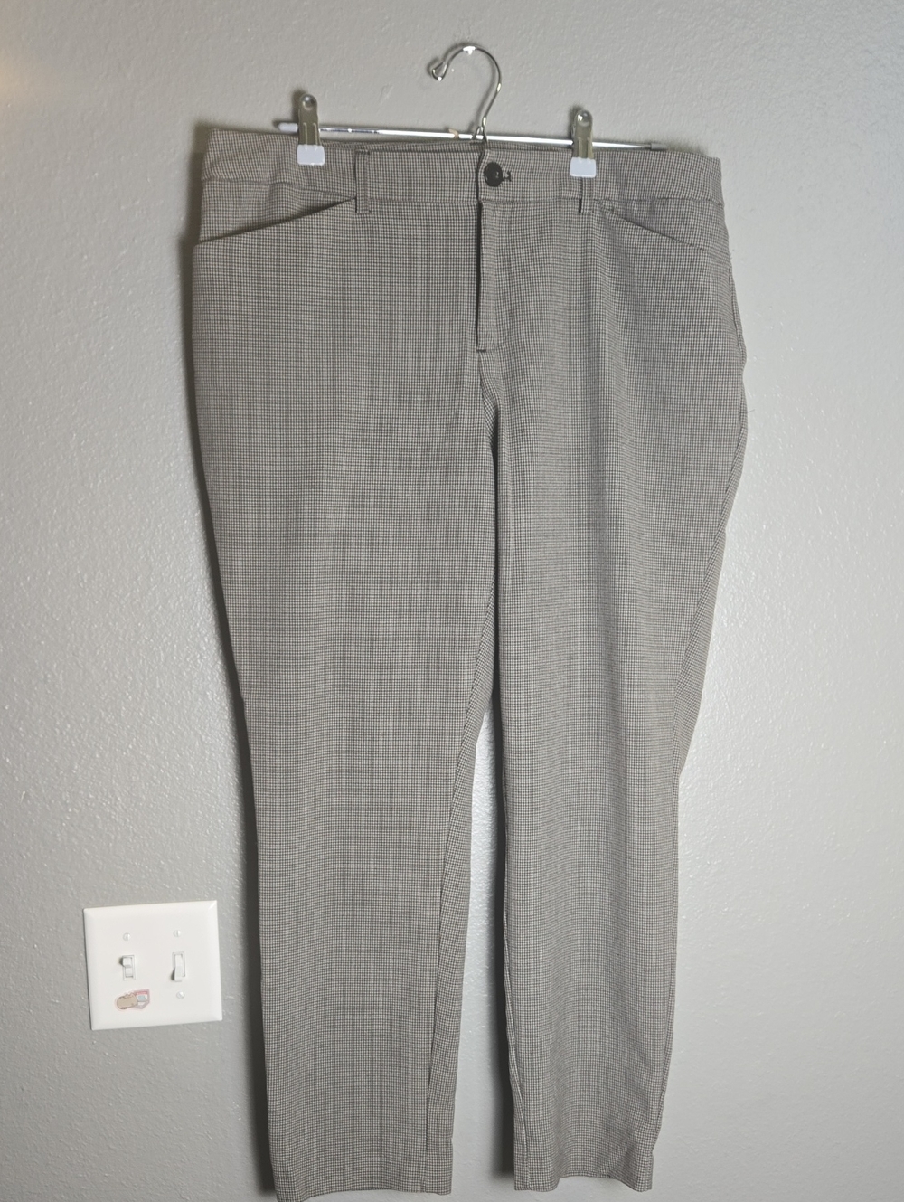 Christopher & Banks Women's Ankle Cropped Subtle Houndstooth Pants Size 14P
